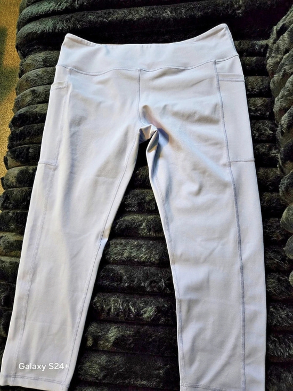 CVG Lilac Capris Leggings Size XL